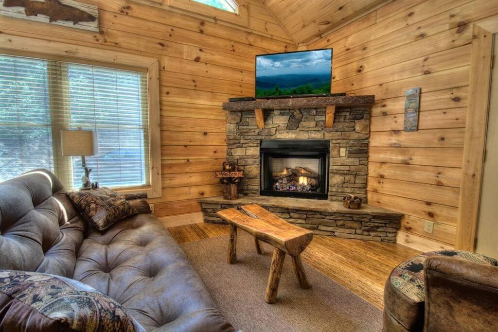 Honeymoon Getaway In Woods Near Noc And Smoky Mtn Rr Villa Брайсън Сити Екстериор снимка