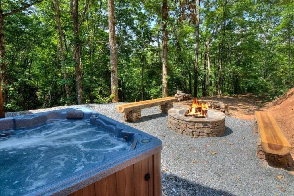 Honeymoon Getaway In Woods Near Noc And Smoky Mtn Rr Villa Брайсън Сити Екстериор снимка